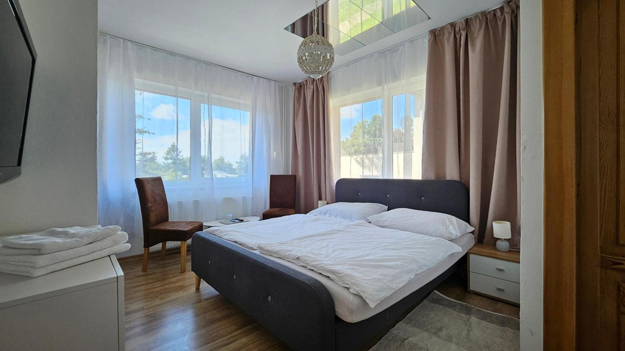 Hotel Penzion Toliar à Stará Lesná Extérieur photo
