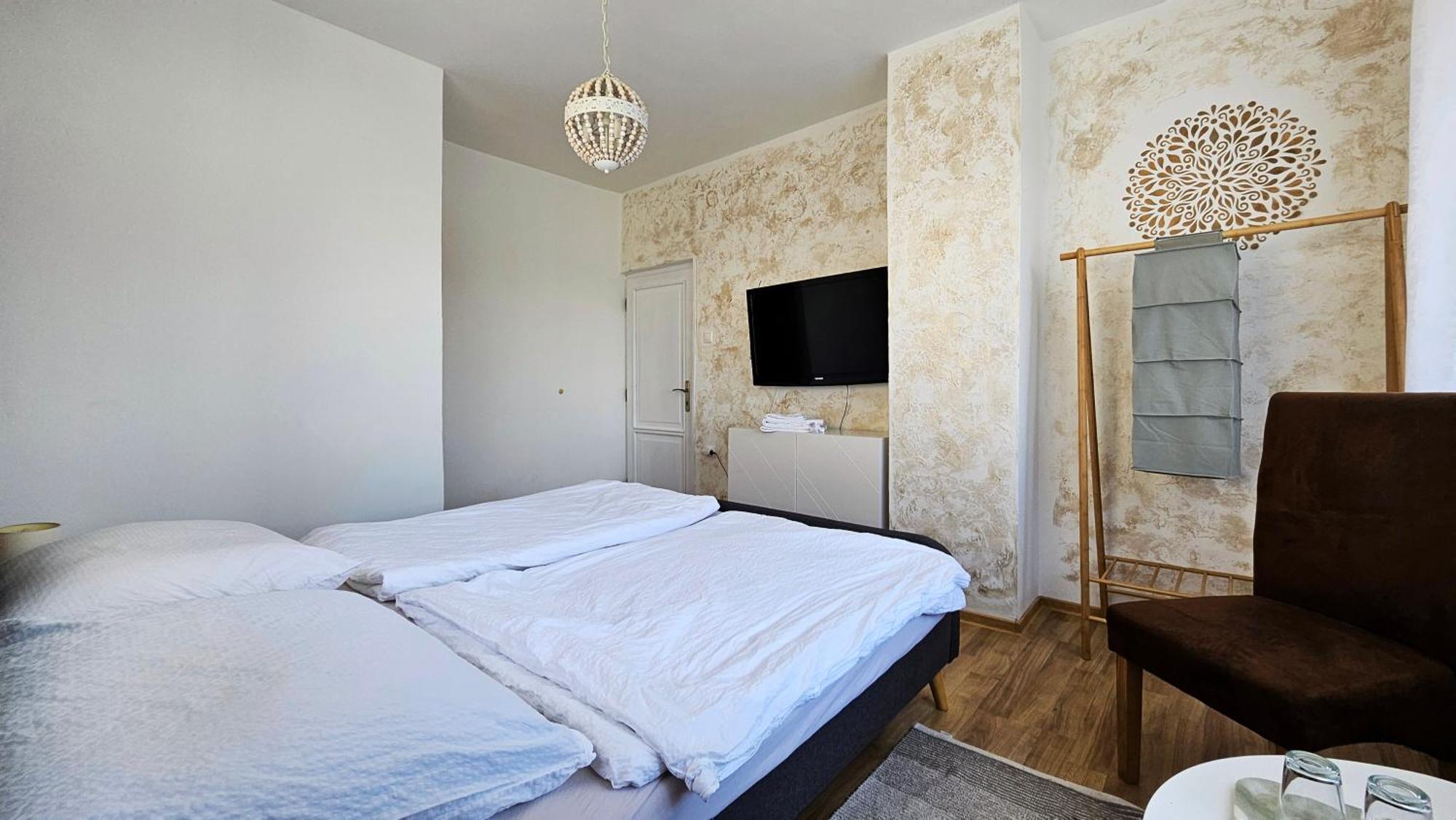 Hotel Penzion Toliar à Stará Lesná Extérieur photo